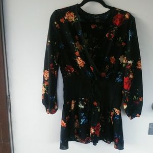Floral print long sleeve top